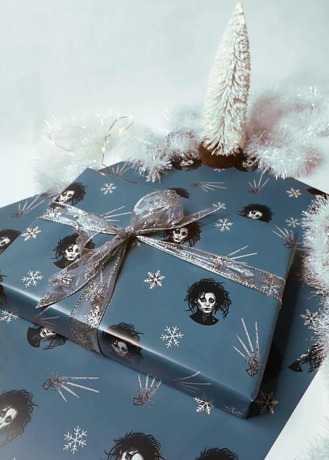 Edward Scissorhands Gift Wrap | Creepmas Wrapping Paper